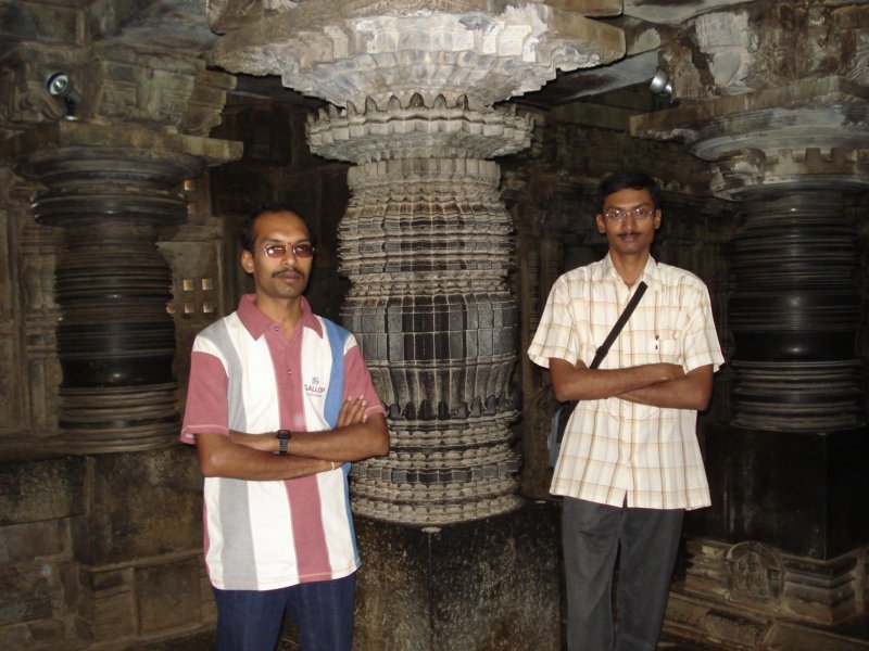 somanathapurapillarsathyamycousintotherightofthepillarandlokeshmyselftotheleft.jpg